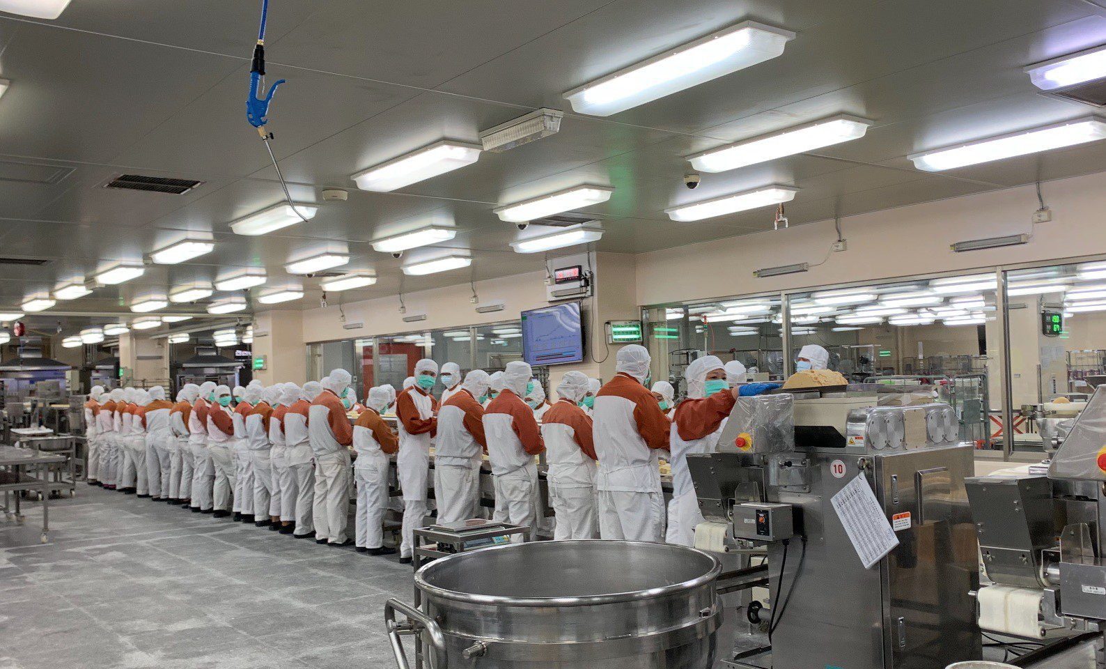 送禮好選擇!中市府強化食安衛生管理輔導 食品新廠搶攻過年商機 送禮好選擇!中市府強化食安衛生管理輔導 食品新廠搶攻過年商機