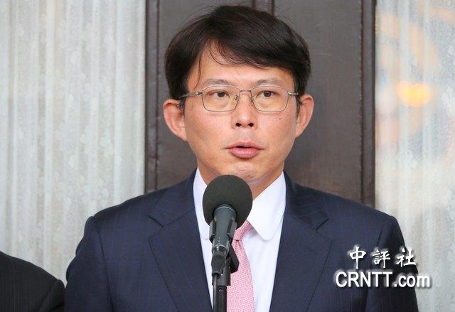 黃國昌：批綠就被打成中共同路人　執政團隊無能　施政荒腔走板