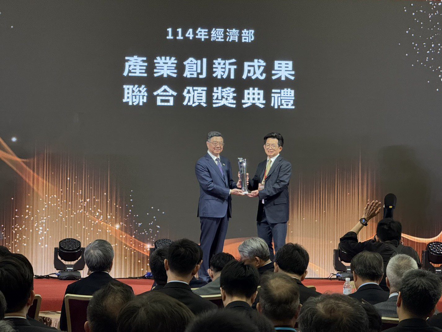 私校首例！中原大學講座教授張雍以「生醫材化」創新奪「國家產業創新獎」
