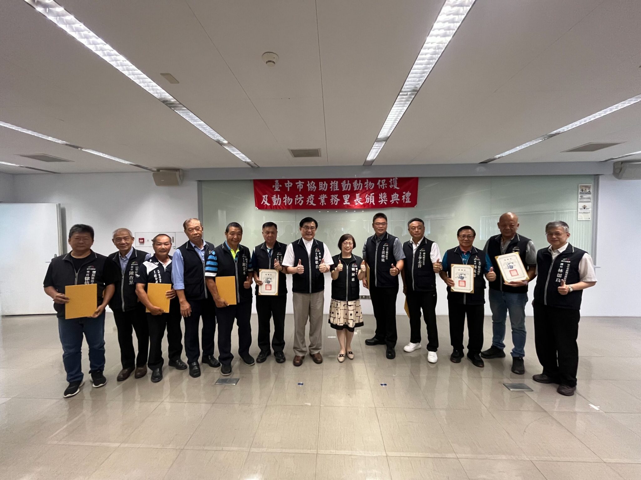協助動保及防疫業務　賴副市長頒發感謝狀：里長是動物保護最堅實後盾