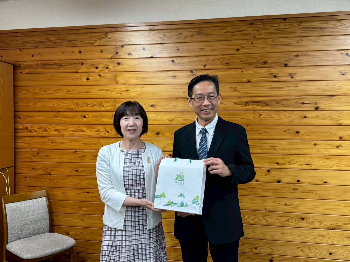中市府經發局拜會姊妹市宮崎縣府 推動市政合作 中市府經發局拜會姊妹市宮崎縣府 推動市政合作