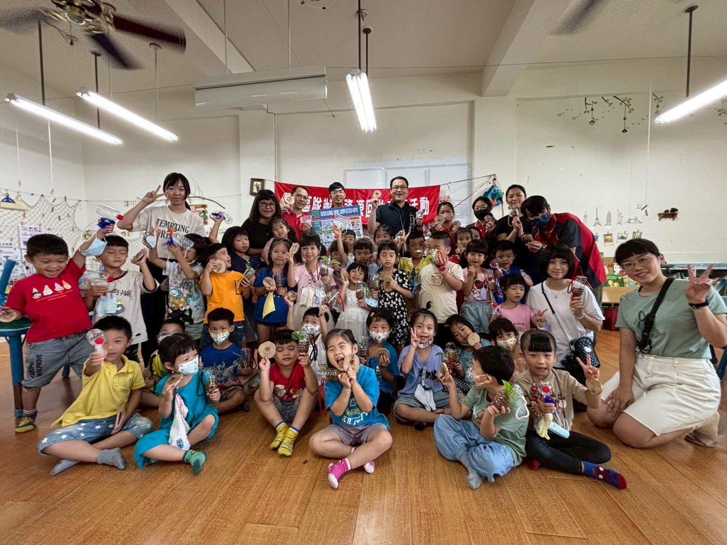 中市霧峰區清潔隊攜手幼兒園 推廣環保再生手作教育 中市霧峰區清潔隊攜手幼兒園 推廣環保再生手作教育