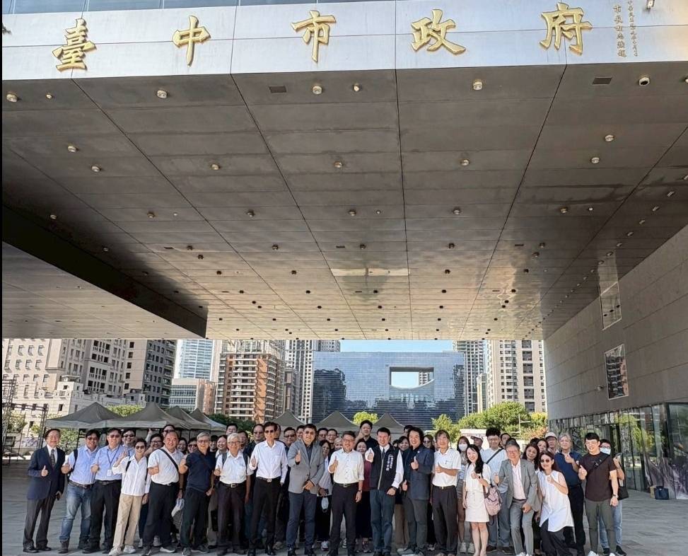 桃園市政府參訪台中宜居建築　跨縣市交流再+1！