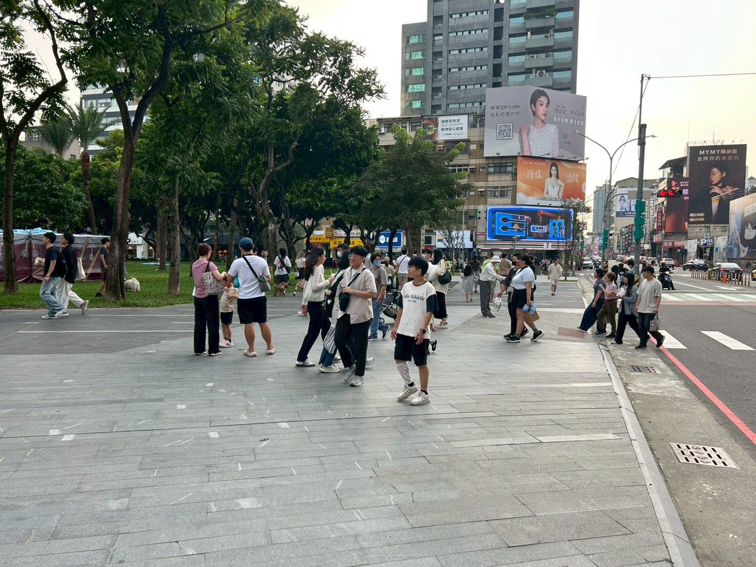 台中市民廣場煥新登場！ 　人行動線加寬打造友善安全城市地標