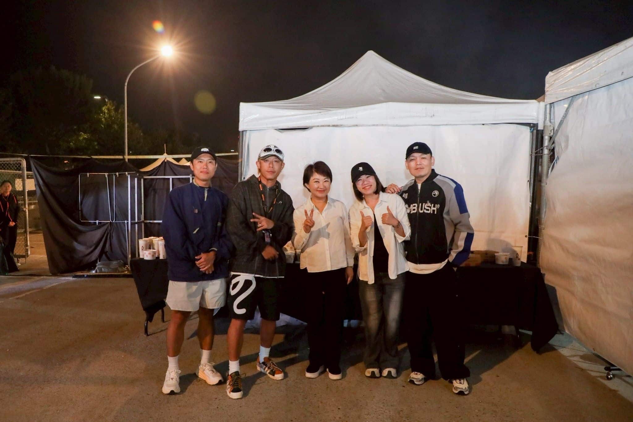 盧秀燕探班玖壹壹送美食打氣！　「南北貳路音樂節」11/15、16台中中央公園熱力開唱
