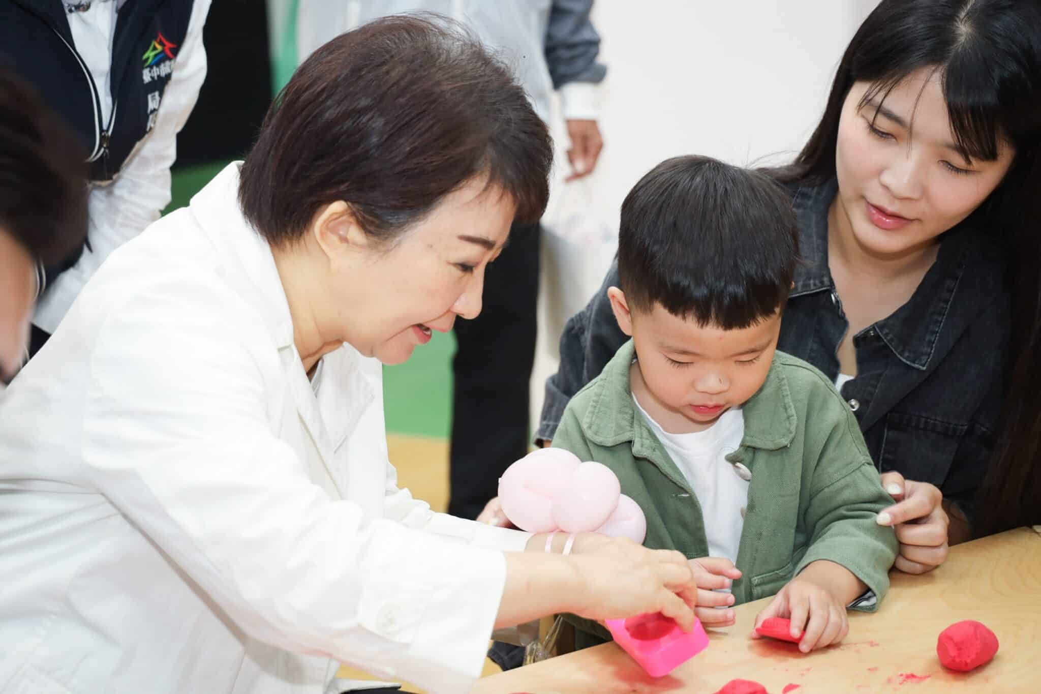 台中親子館5倍增！東勢親子館今開館　盧秀燕：繼續推動區區親子館