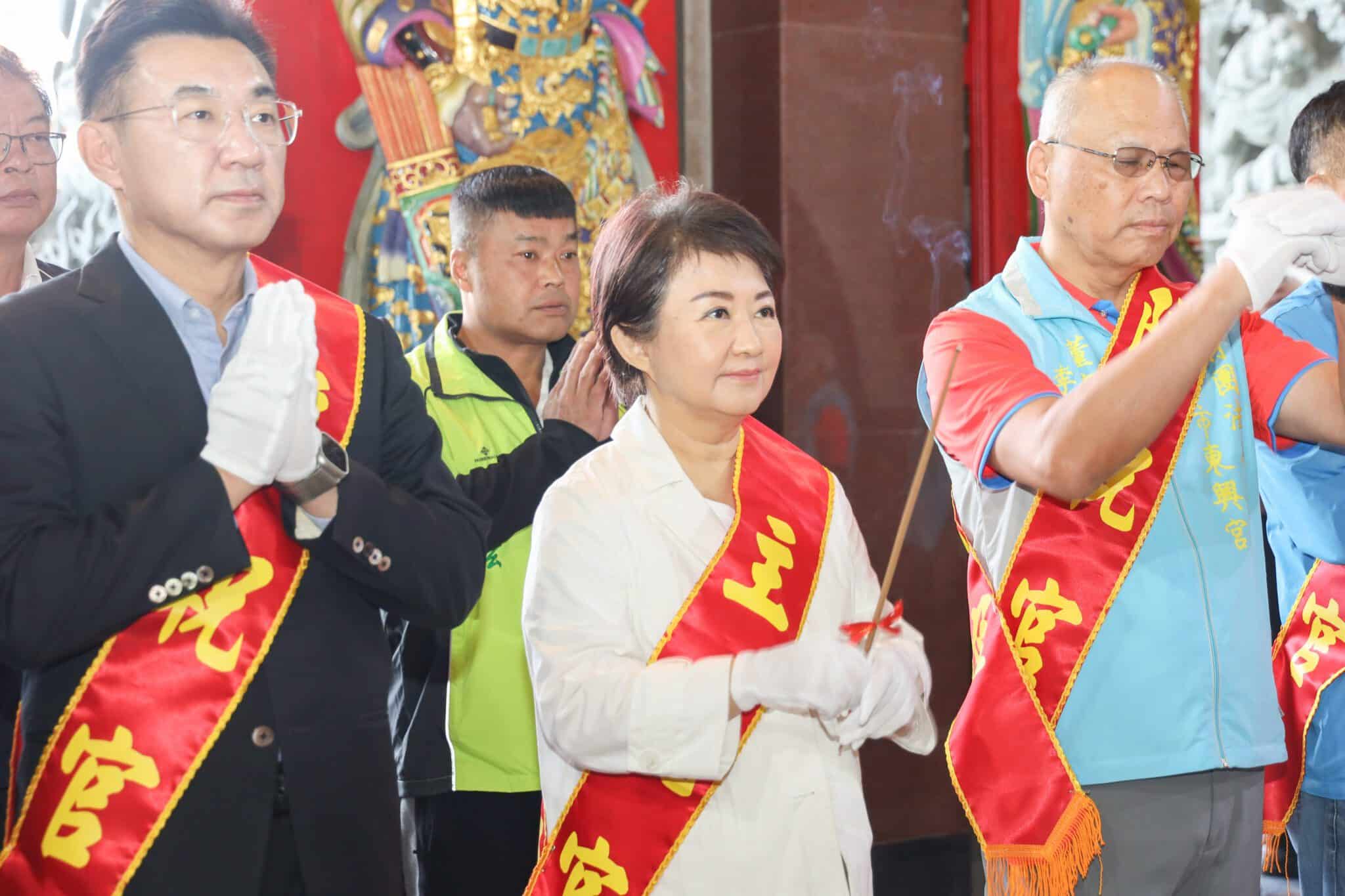 中市東勢東興宮造福鄉里　盧秀燕贈匾「澤厚民豐」肯定慈善力量