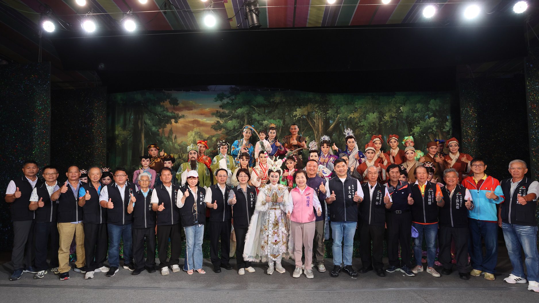 中市傳藝巡演場場精彩！　明華園總團大安濱海首演 近3,000人共享好戲