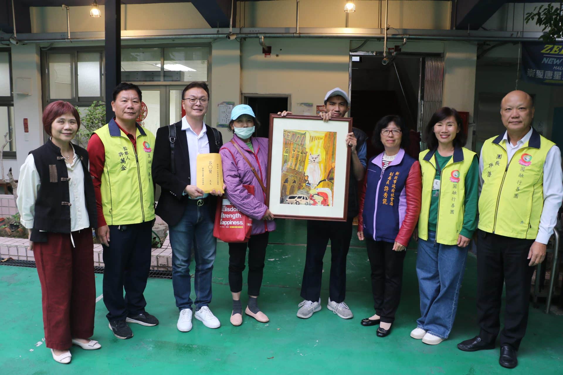 心智障礙者「有話無地講」透過畫筆抒發　圓融行善團集資22萬元鼓勵　呂俞賢回贈「城市之王」畫作