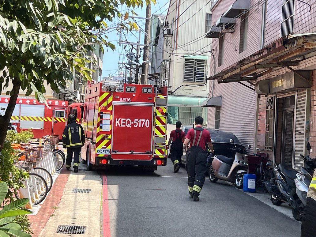 桃園平鎮區廚房煙霧驚報警　消防暖心提醒：煮菜別離人平安最安心