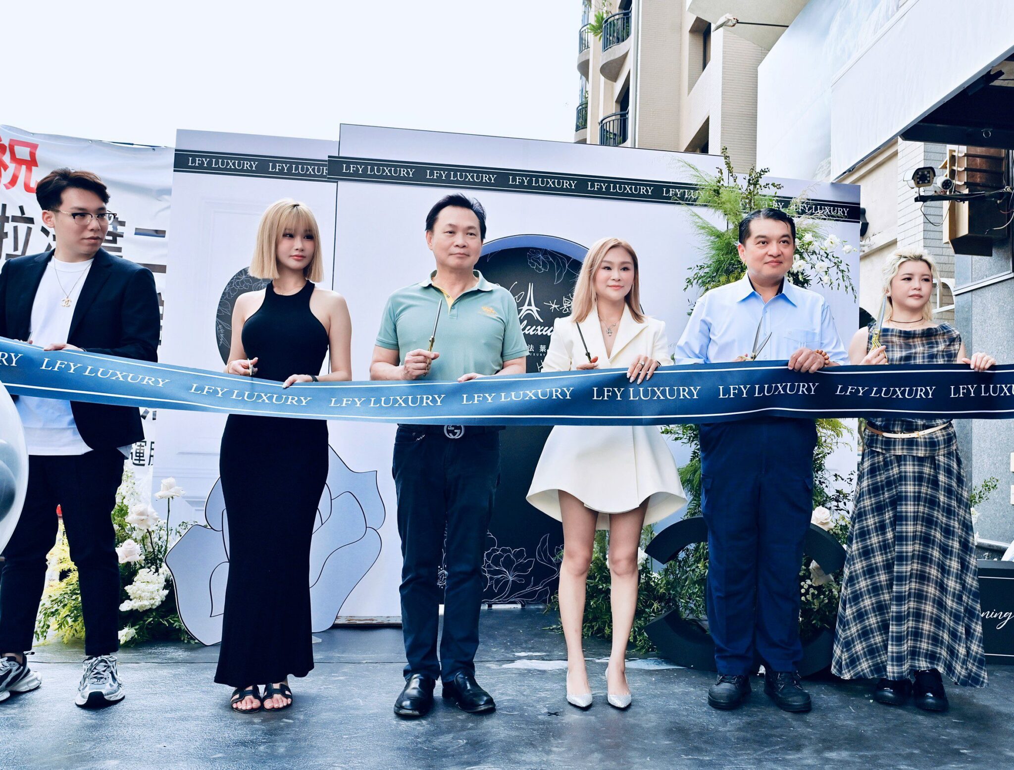 拉法葉二手名牌南台灣旗艦店開幕　千款精品包現貨展示
