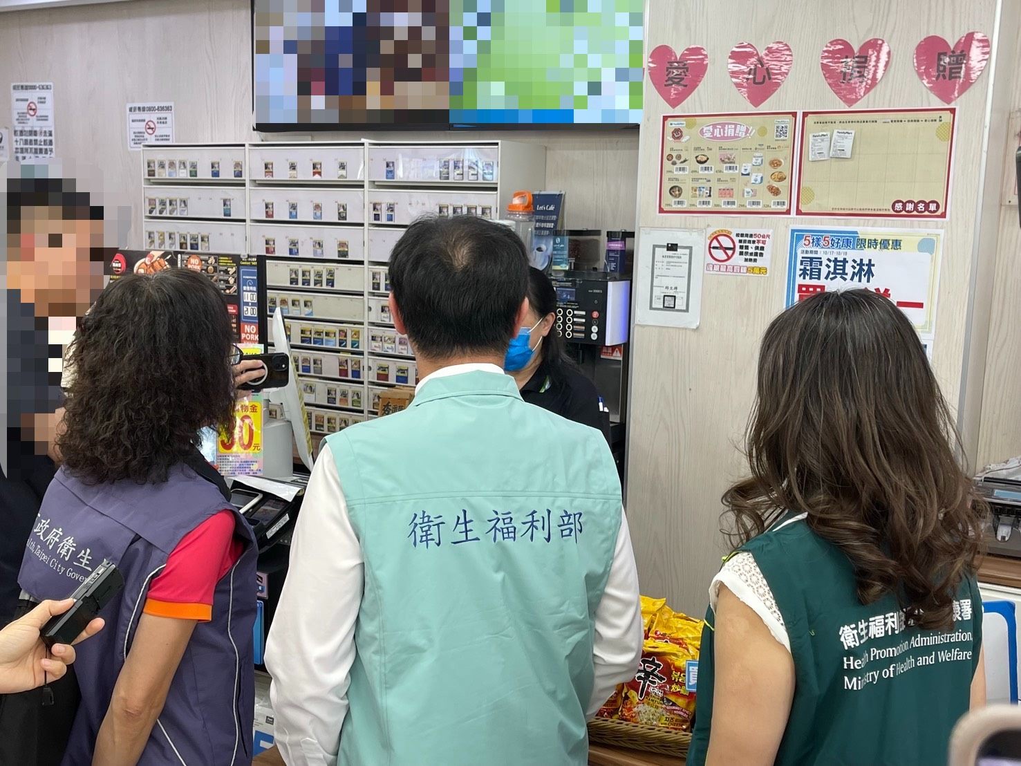北市衛生局啟動加熱菸專案稽查 開賣首日查獲標示不符品項命回收 北市衛生局啟動加熱菸專案稽查 開賣首日查獲標示不符品項命回收