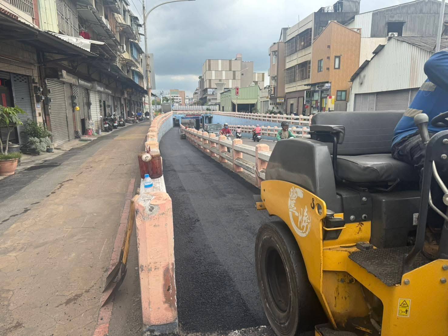 嘉市文化路地下道路面完成鋪設　提升機車行車舒適與安全