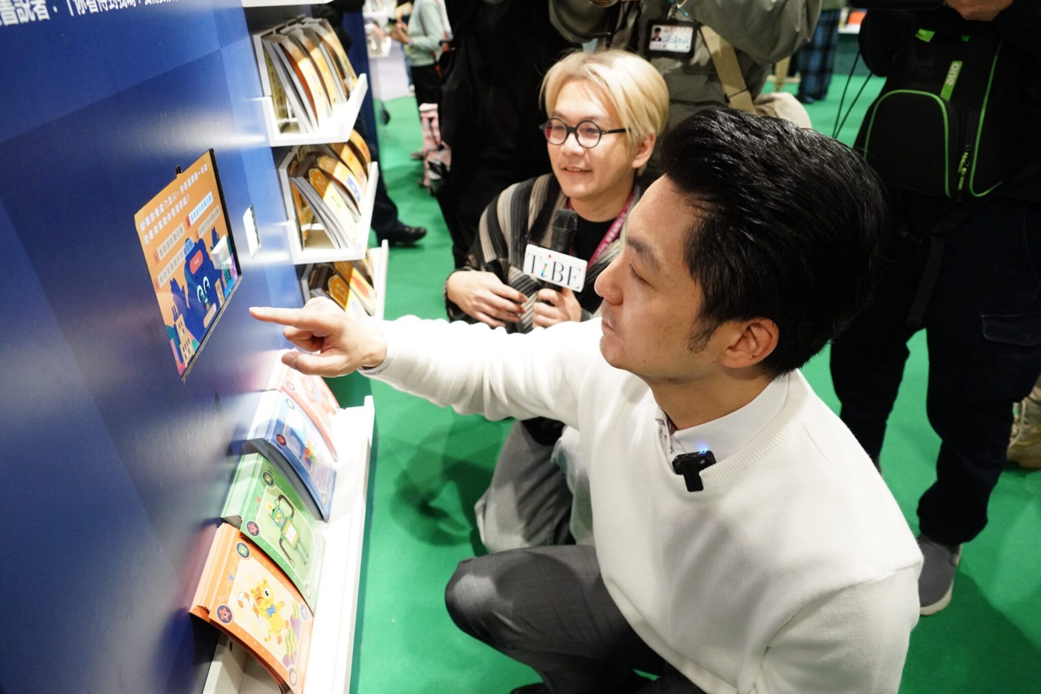 蔣萬安逛台北書展挺閱讀風氣　宣布「臺北作家獎」明年登場