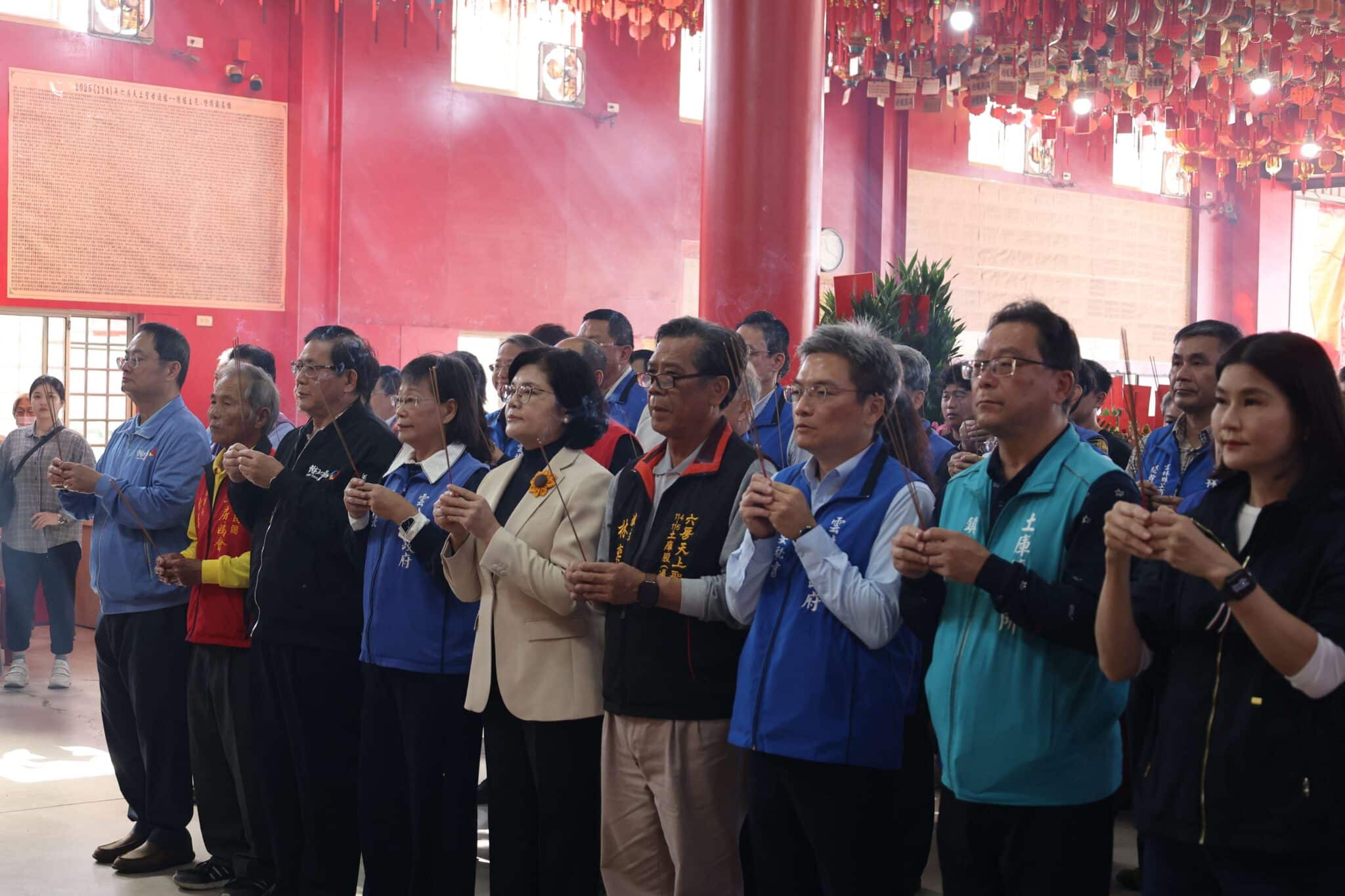 睽違12年縣府再辦跨年晚會　張麗善縣長率縣府團隊赴六房媽紅壇祈福