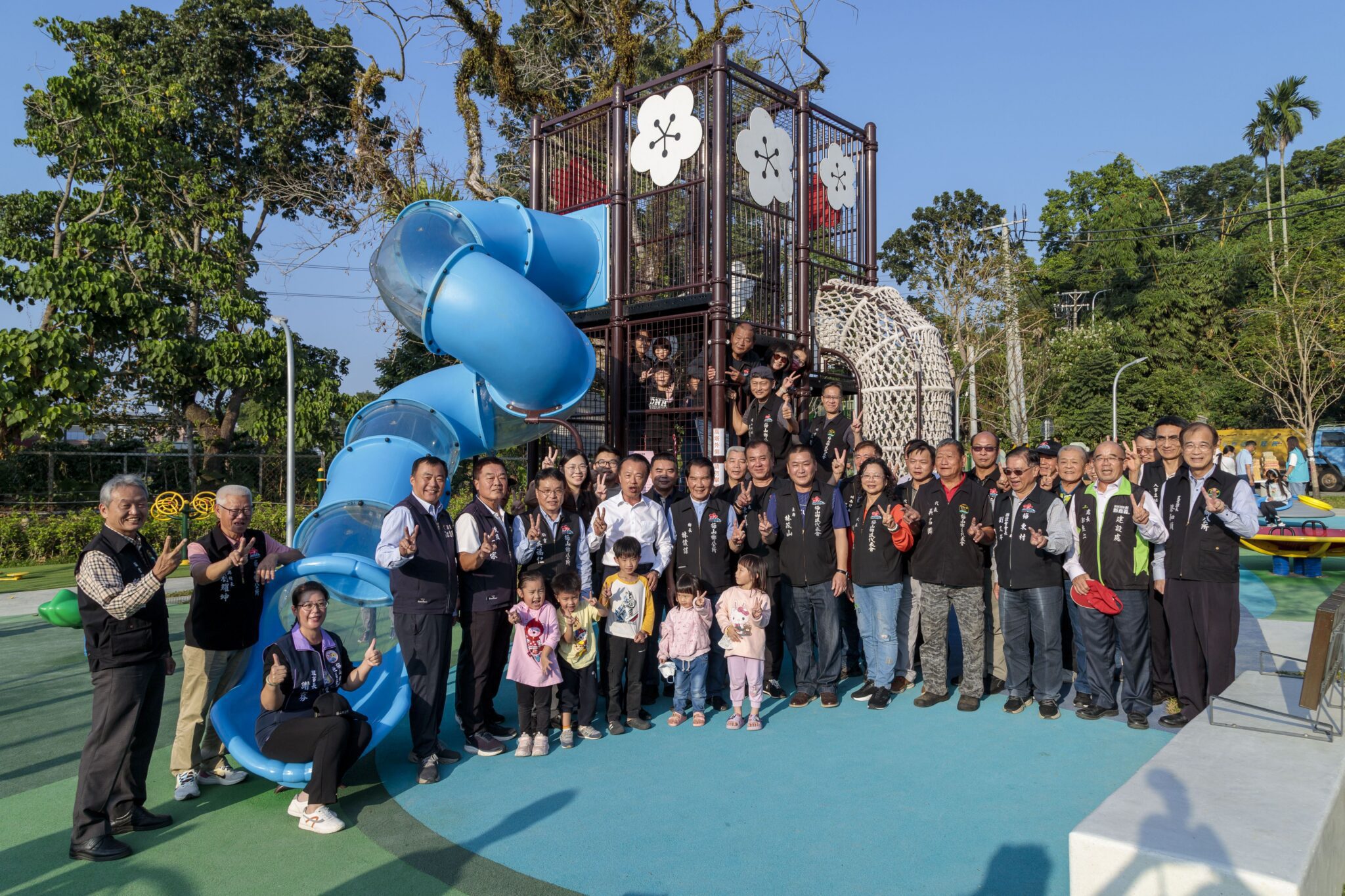 梅山親子公園完工 在地「老幼共融」休閒好去處 梅山親子公園完工 在地「老幼共融」休閒好去處