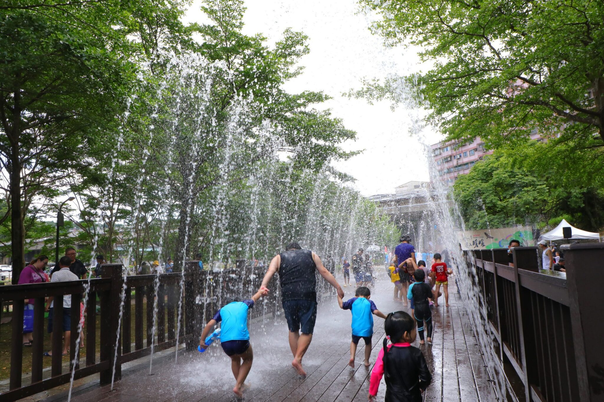 基隆親水季沁涼登場　謝國樑邀市民走入暖暖共享山水童趣