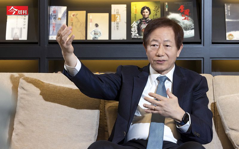 為何美光CEO延攬劉德音進入董事會？兩人40多年前是柏克萊求學時同窗，原來還有這兩個交集