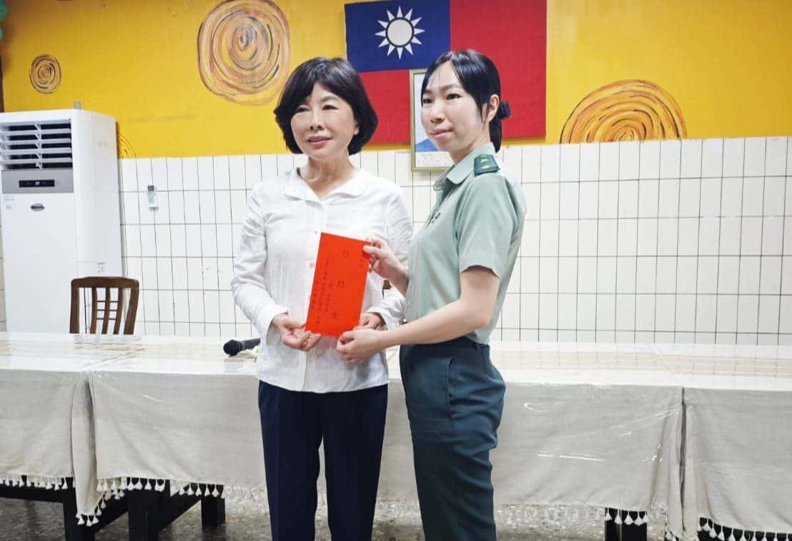 嘉義市議會秋節敬軍　致贈慰問金感謝官兵奉獻