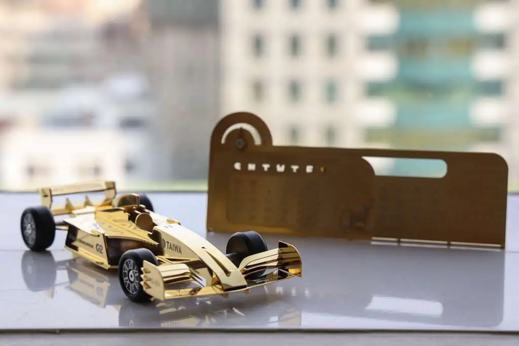 迎接國際賽車展演！　中市府攜手台華精技打造台中T1賽車模型
