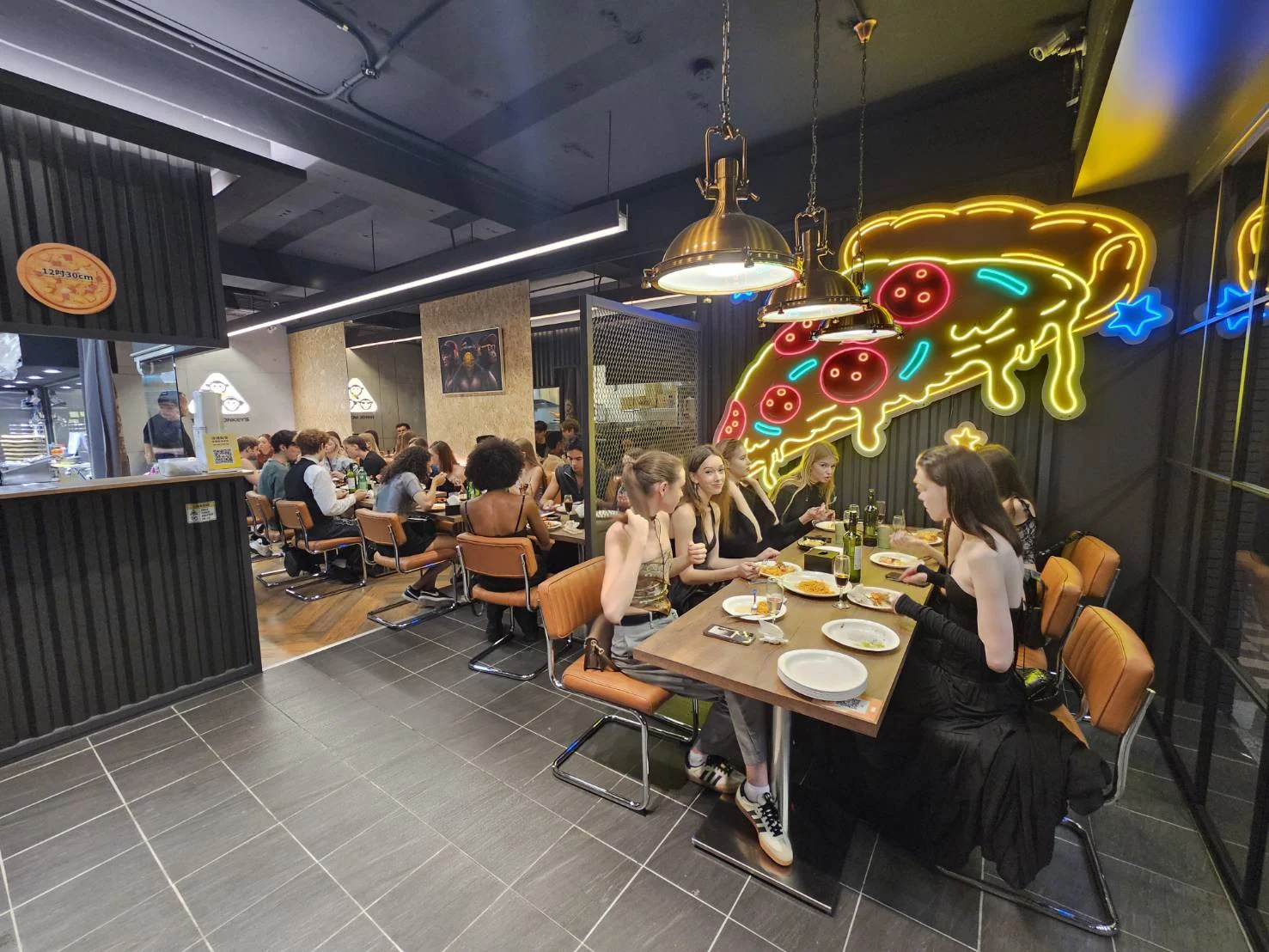 全家聚餐首選!來「三隻猴子」享受紐西蘭風味手工Pizza和歡樂時光 全家聚餐首選!來「三隻猴子」享受紐西蘭風味手工Pizza和歡樂時光