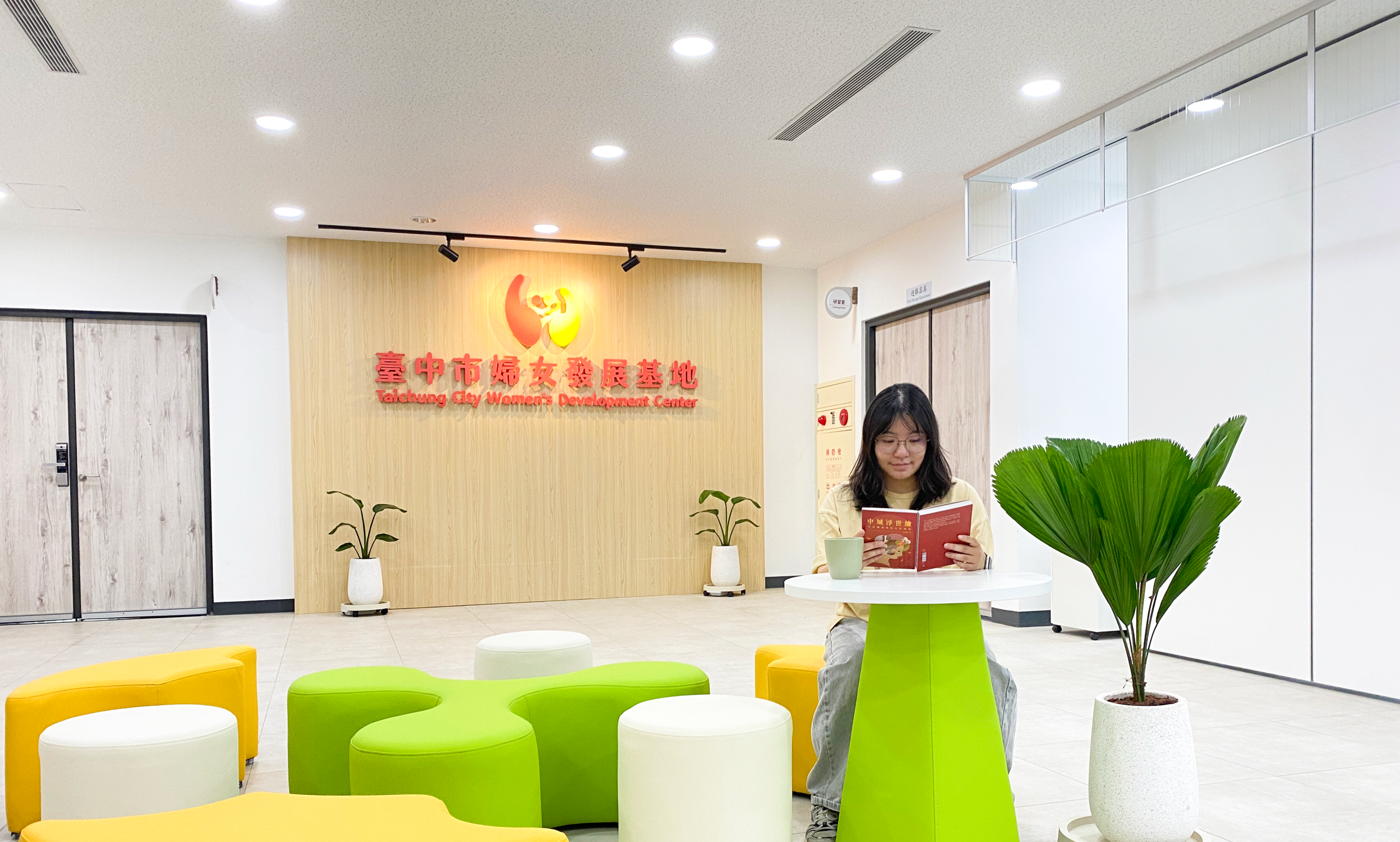 台中市婦女發展基地8/28開幕 展出50件「美力好時光」影像作品 台中市婦女發展基地8/28開幕 展出50件「美力好時光」影像作品