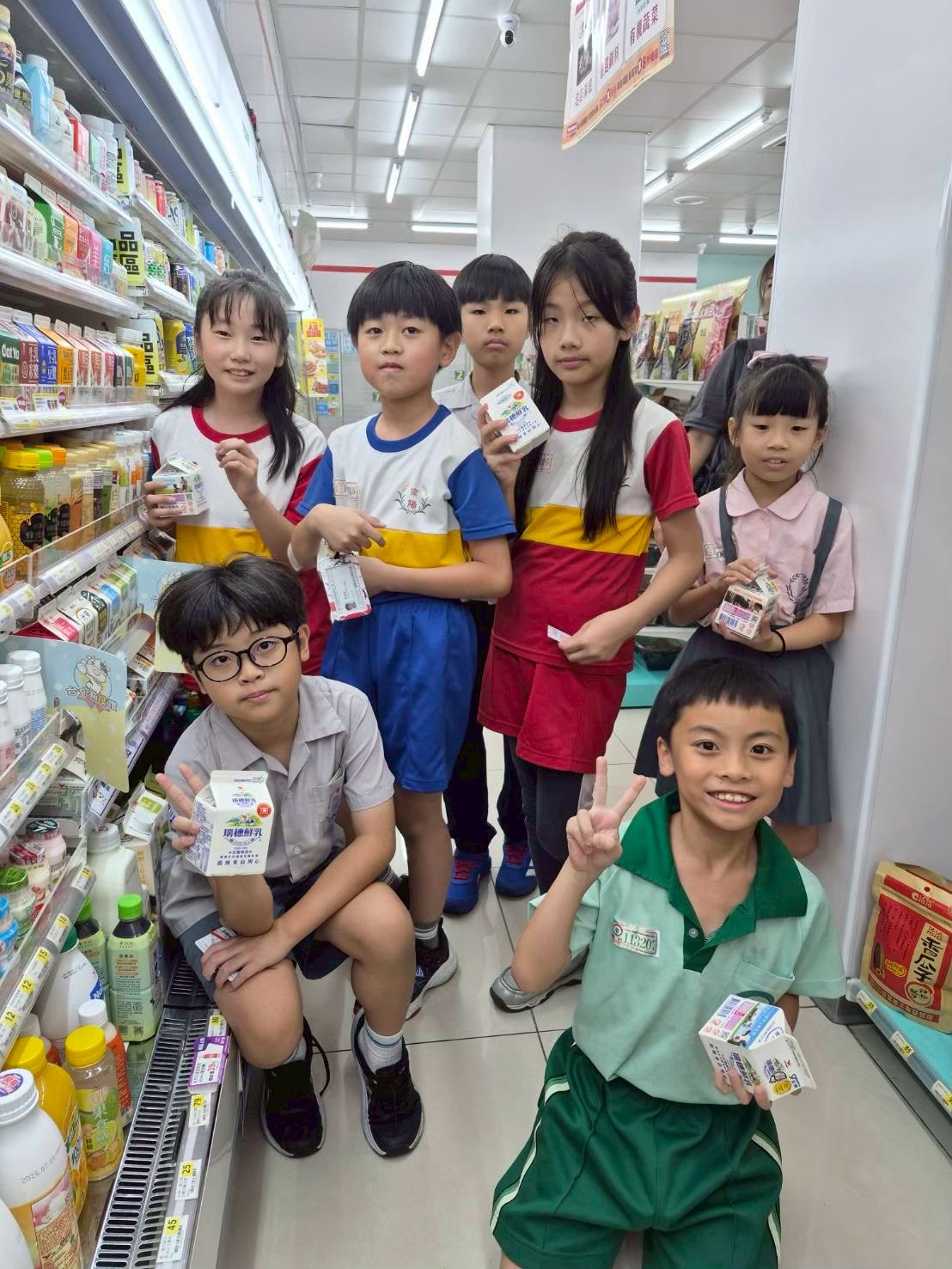 中市照顧兒童營養全面大升級！　免費午餐開學首週幸福加菜 大雞腿登場、有鈣讚全年不中斷
