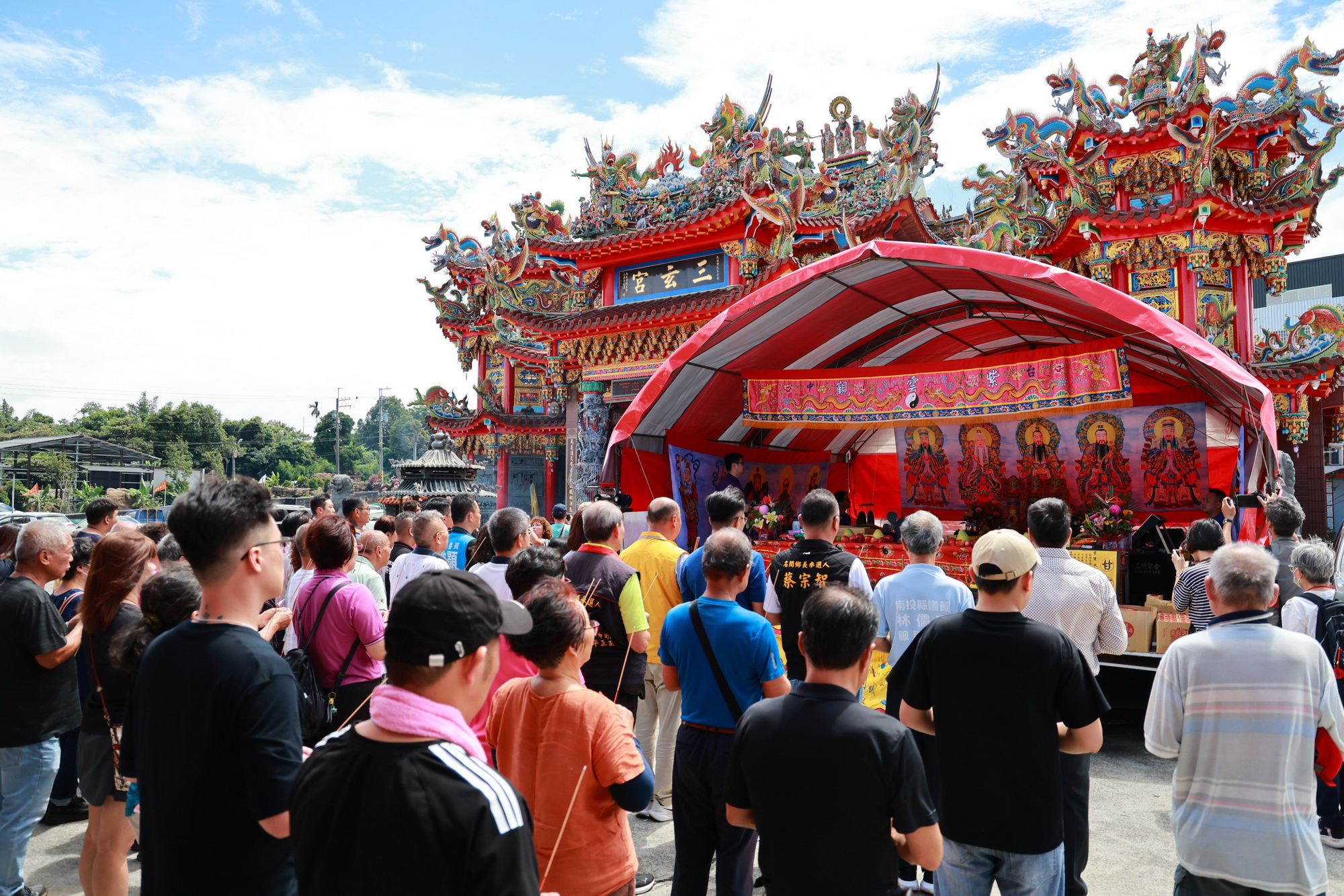 南投市三玄宮中元普度　許縣長參香祈求平安