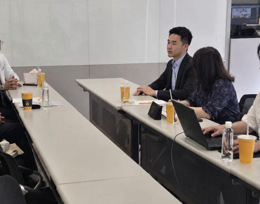 胡浚楷長期整合照護相關資訊與學習資源，希望讓第一線照護工作者除了交流，也能取得實際可運用的資源。（圖/ 胡浚楷提供）