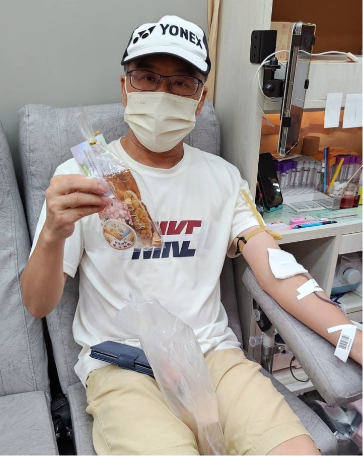 胡浚楷與台灣愛心米關懷會共同投入捐血公益，希望透過實際行動號召更多民眾挽袖捐血。（圖/ 胡浚楷提供）
