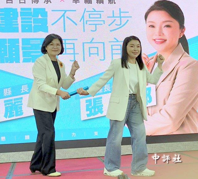選戰倒數百天　張嘉郡接下張麗善棒子