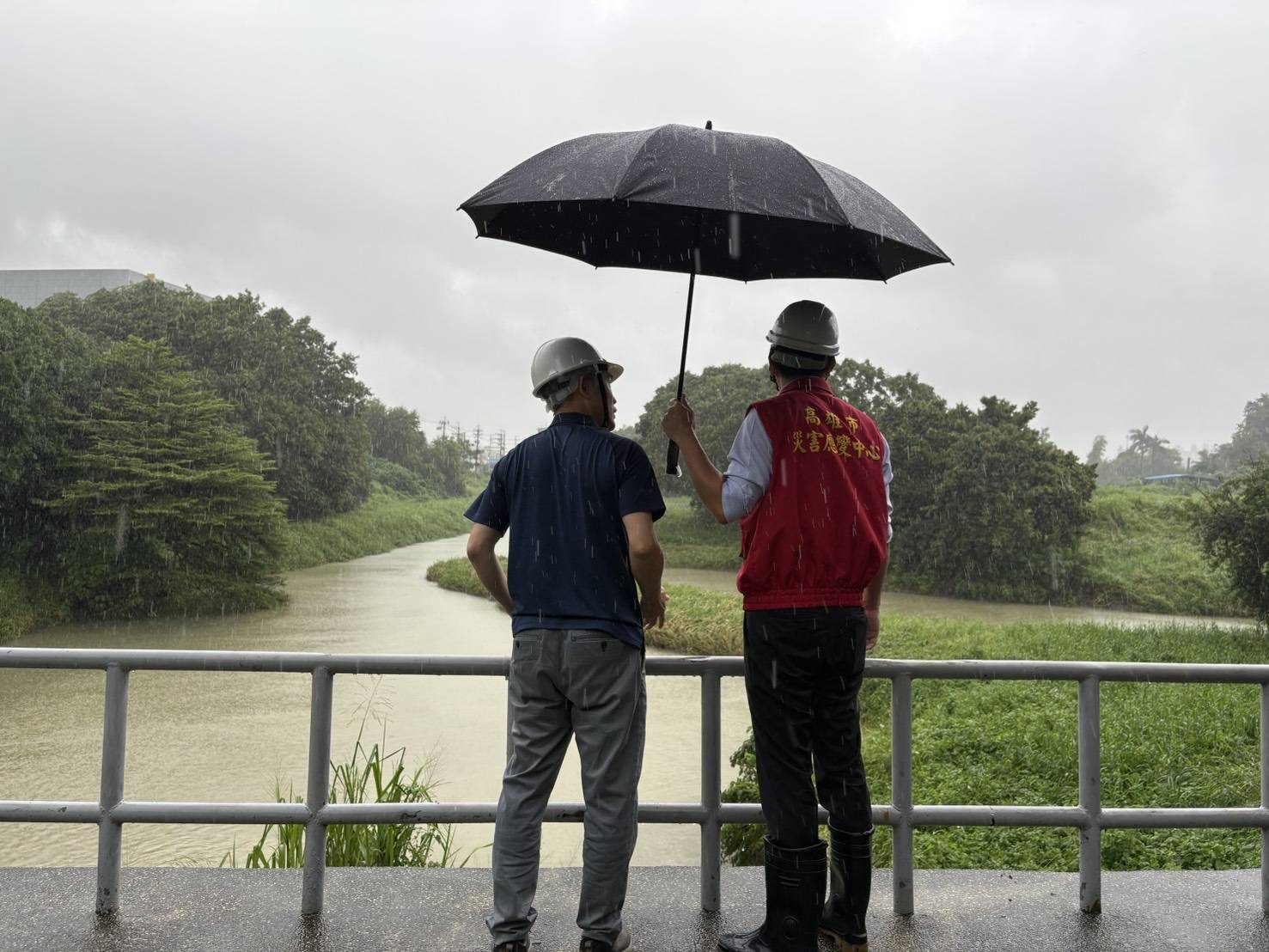 24小時累積雨量超越凱米　高市經發局視察產業園區、市場　掌握營運現況並加速復原作業
