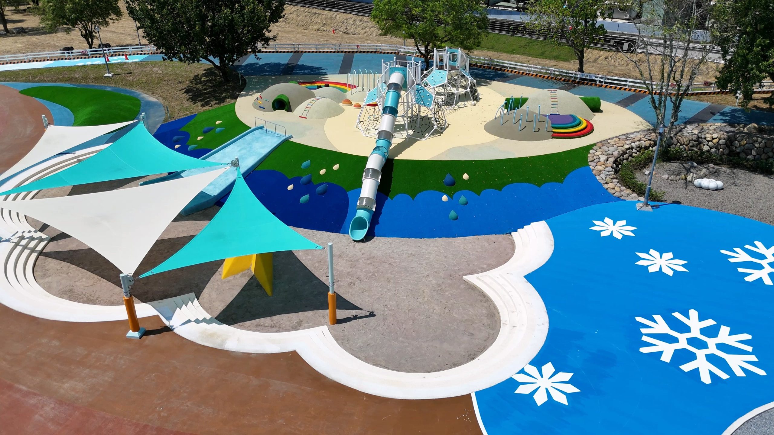 玩水、溜小孩、看夕陽一次滿足!古亭河濱公園新遊戲場開箱 玩水、溜小孩、看夕陽一次滿足!古亭河濱公園新遊戲場開箱