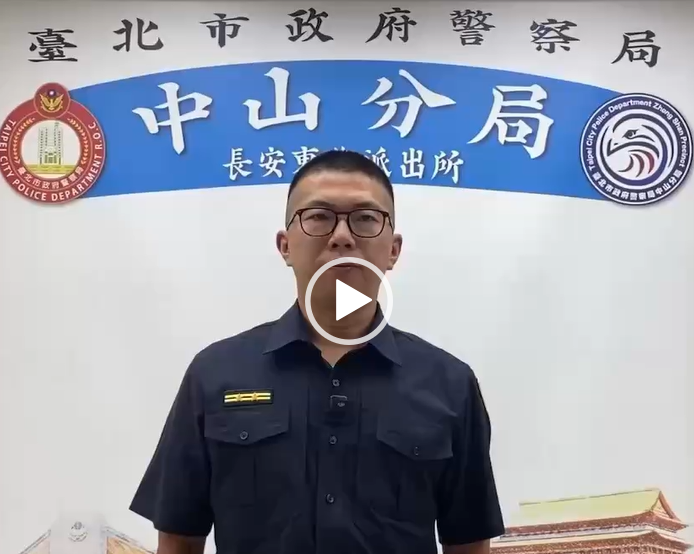 騎電輔車嘴咬鋁箔包引警注意　中山警攔查：未違規仍提醒專心騎乘