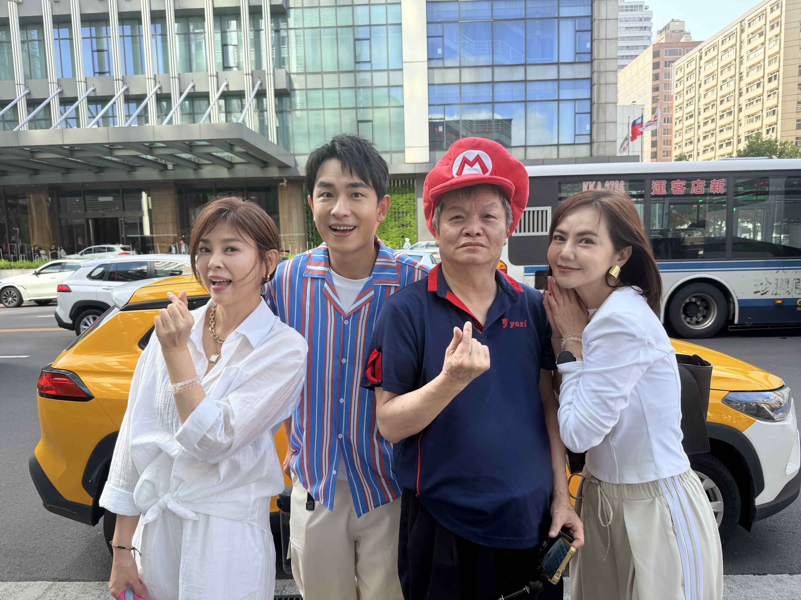 陳謙文 簡沛恩歌手出道 方馨竟是《五燈獎》唱將級前輩 登上行動 KTV 為公益演唱會催票