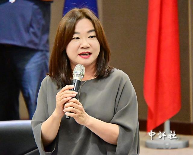軍費擴張逾兆元　馬文君：形同準戰爭狀態