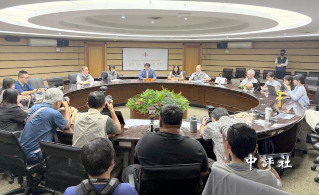 陸配參政新制上路　游盈隆：共26位登記