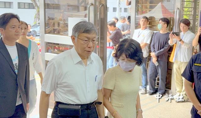 京華城案二審今首開庭　柯文哲淡定走進高院