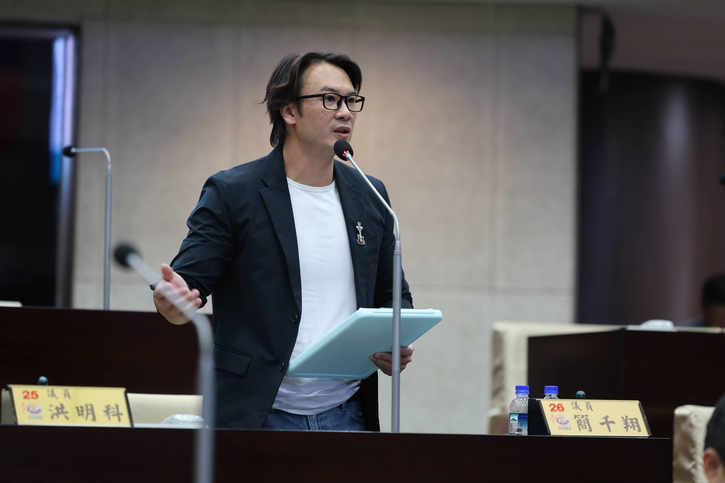關心教師權益！縣議員簡千翔爭取調高教師節禮金與課輔鐘點費