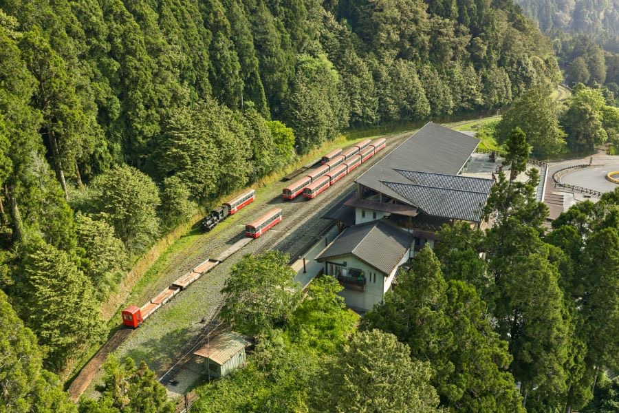 阿里山也能搭火車輕鬆玩！Taiwan Pass＋住宿優惠最高折5300元