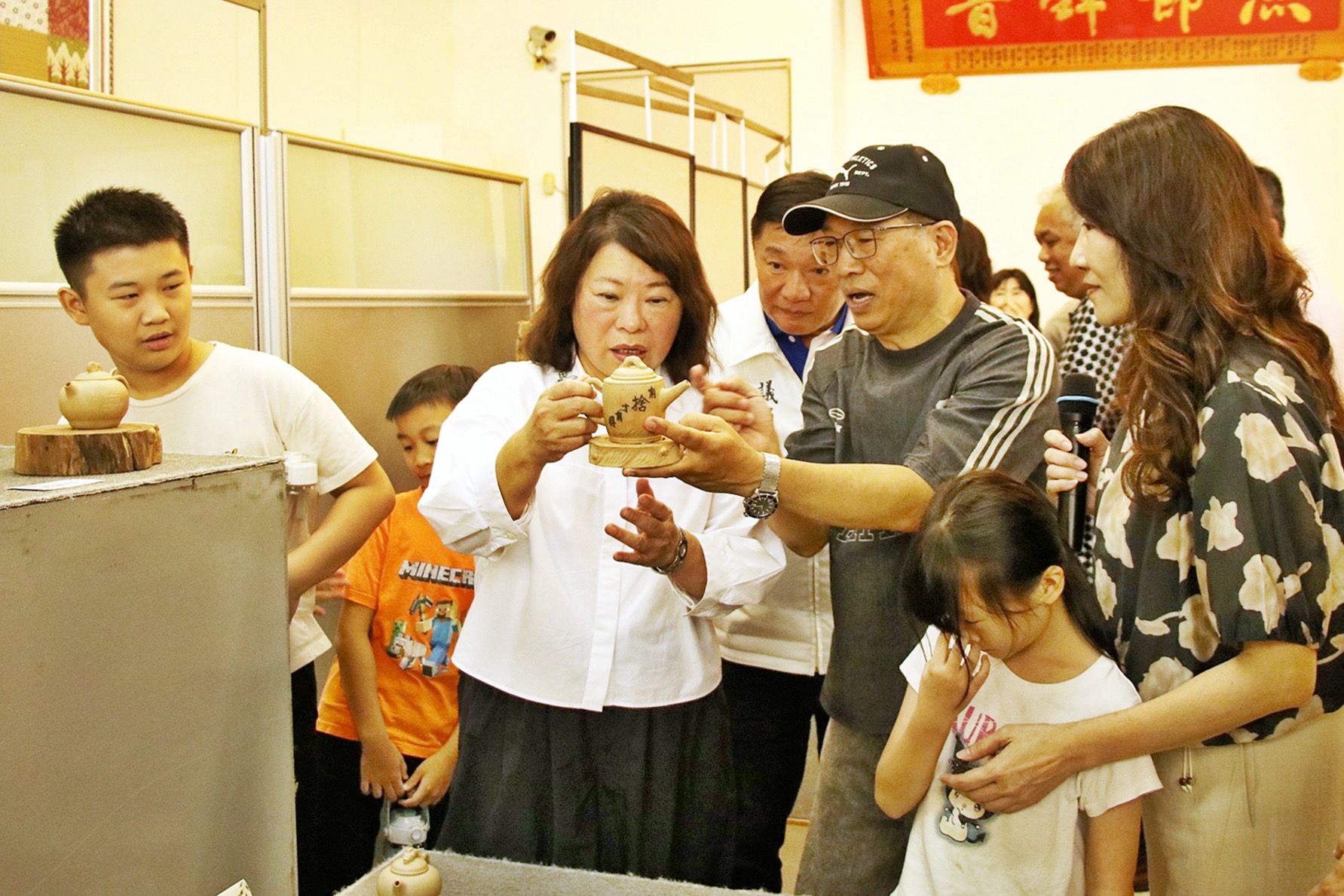 嘉義「壺裡光陰」陶藝展精彩登場 黃敏惠盛讚在地陶藝傳承 嘉義「壺裡光陰」陶藝展精彩登場 黃敏惠盛讚在地陶藝傳承