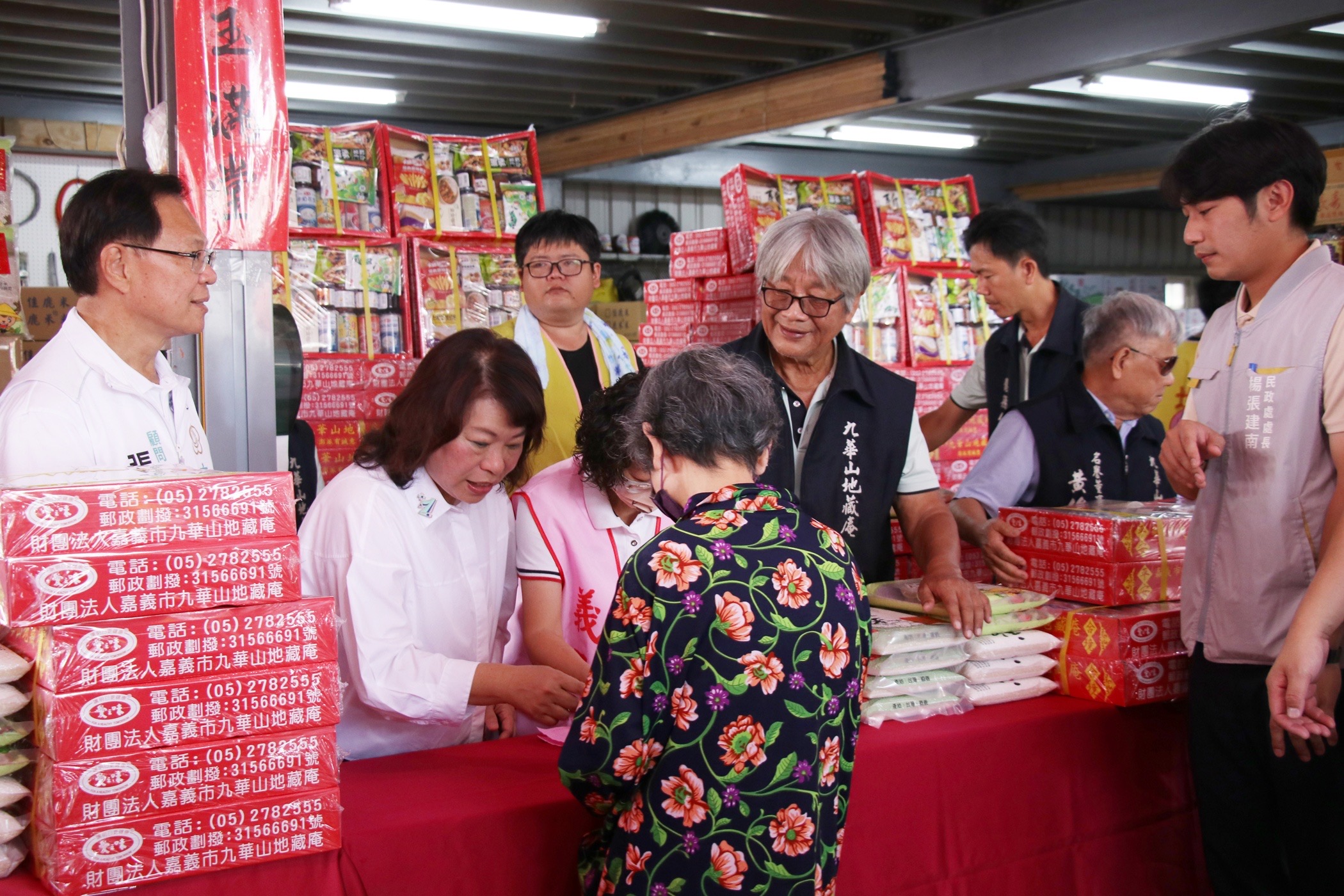 嘉市中秋送暖　地藏庵發贊普品　黃敏惠：十方來十方去