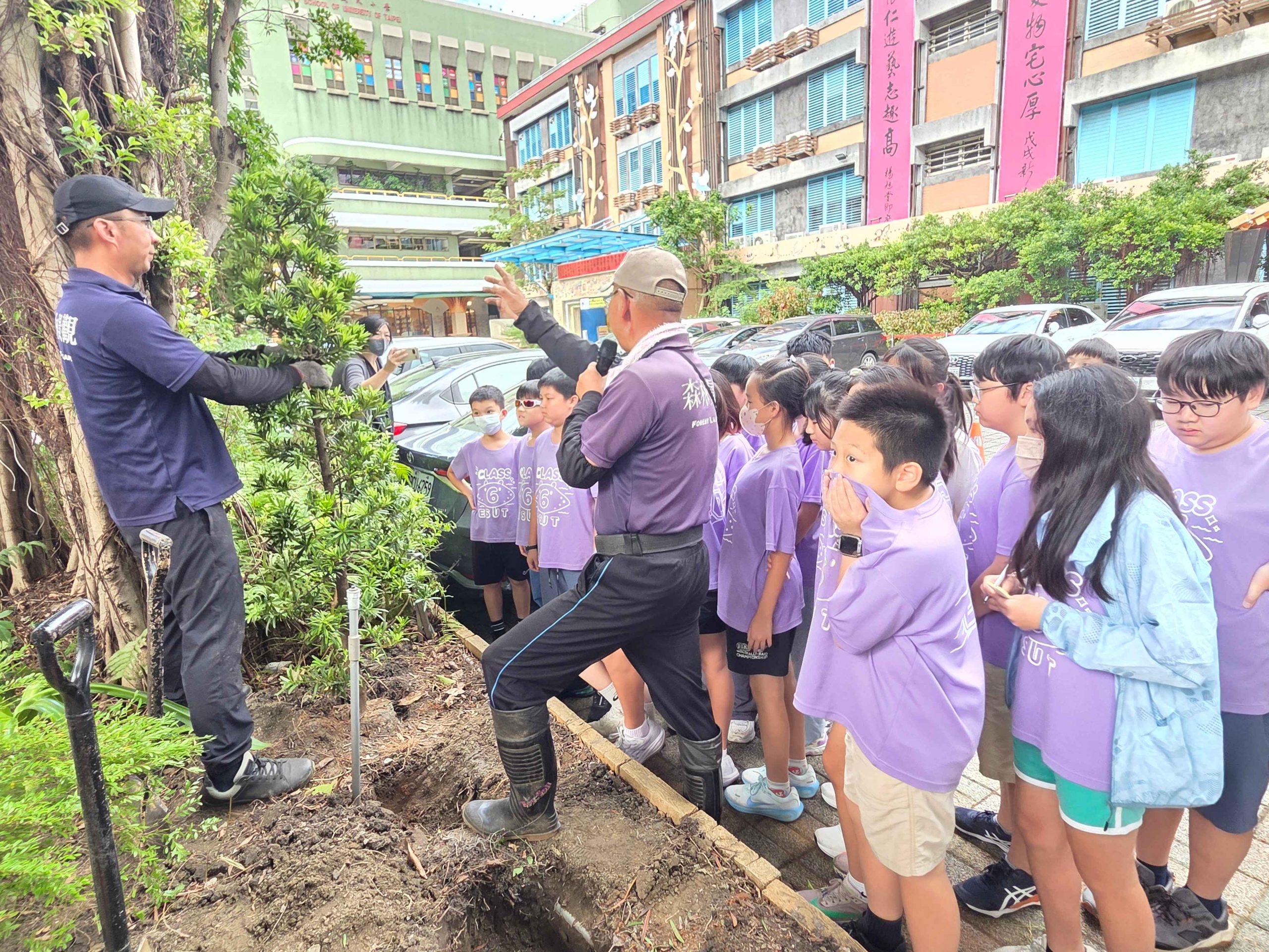 北市大附小造林小園丁　種羅漢松學碳匯