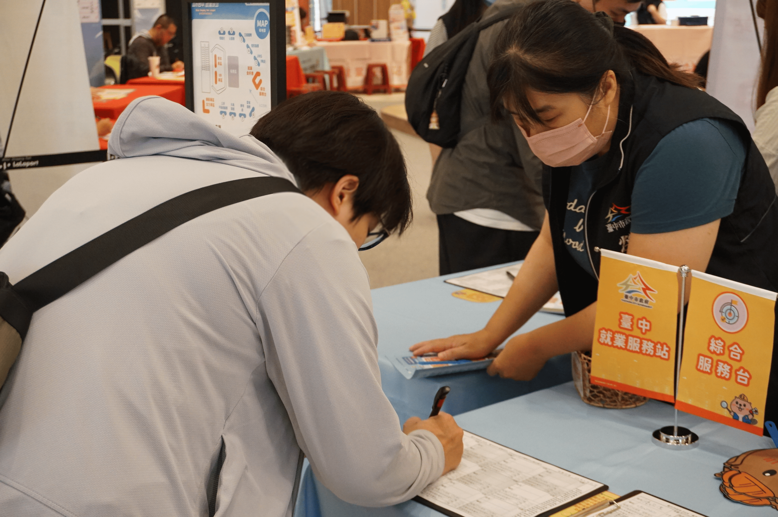 中市11月25場徵才活動登場！　30家次企業釋出逾1,500職缺　助各世代開創職涯新機會