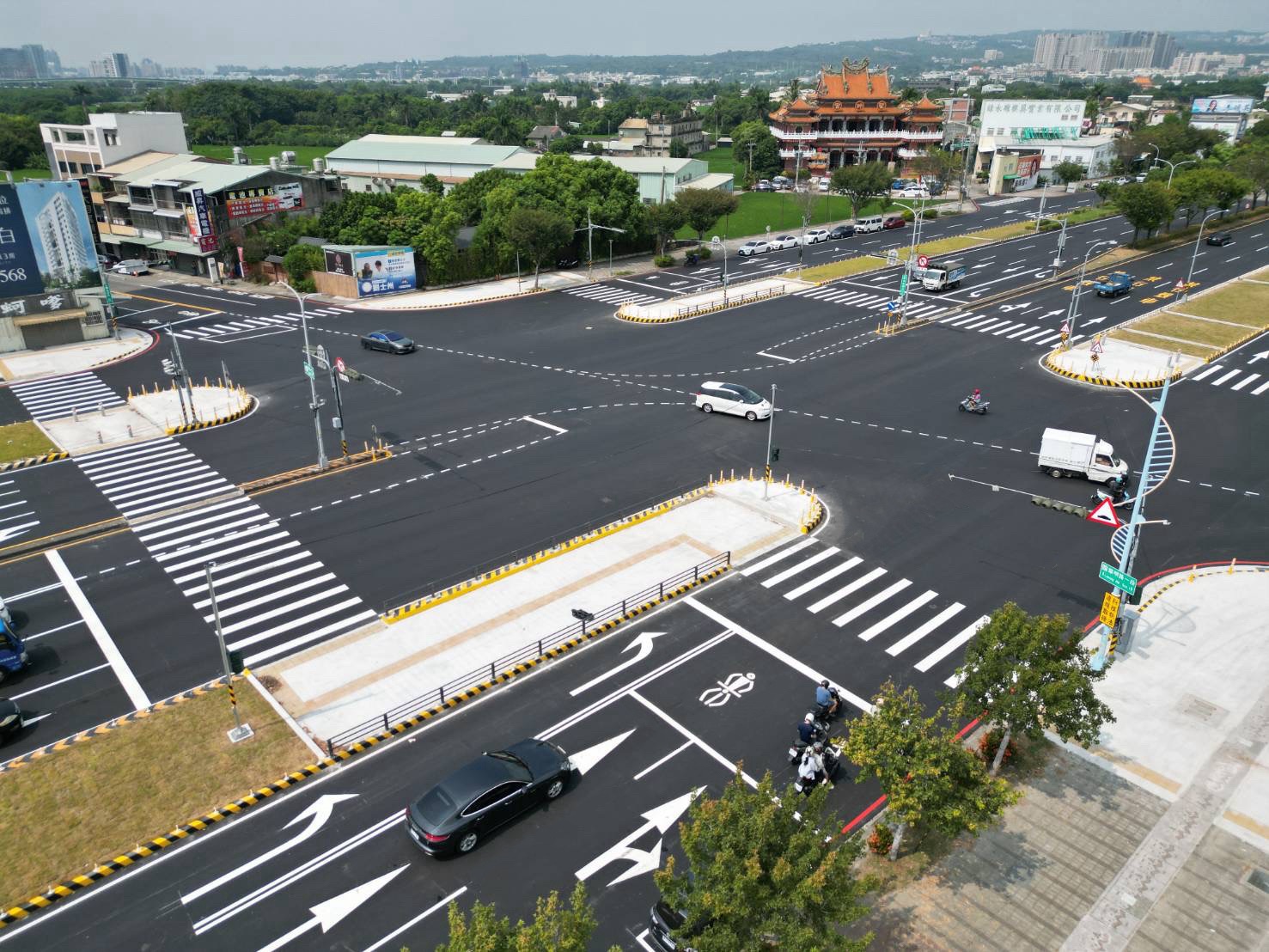 環中路、黎明路80公尺大路口改造完工! 中市建設局斥資1,950萬打造人本安全通行環境 環中路、黎明路80公尺大路口改造完工! 中市建設局斥資1,950萬打造人本安全通行環境