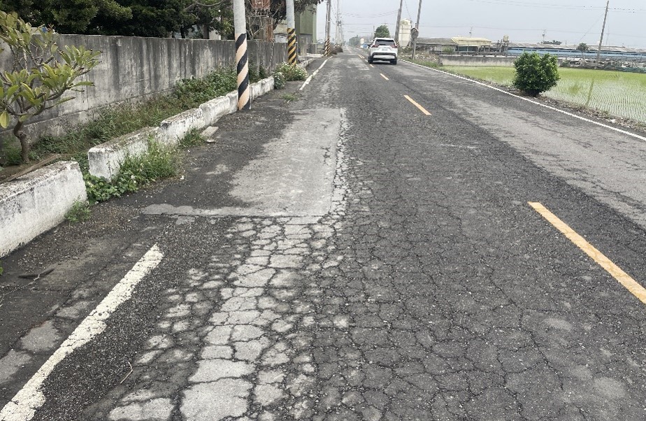 投入經費906萬7,000元　改善大城鄉潭墘路道路不平