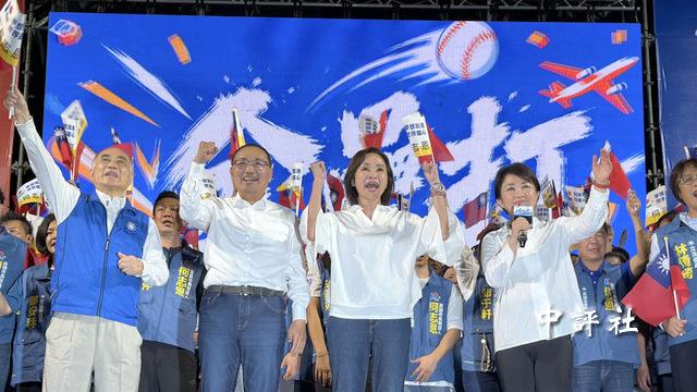盧秀燕助攻柯志恩感性致詞　爭取中間選民