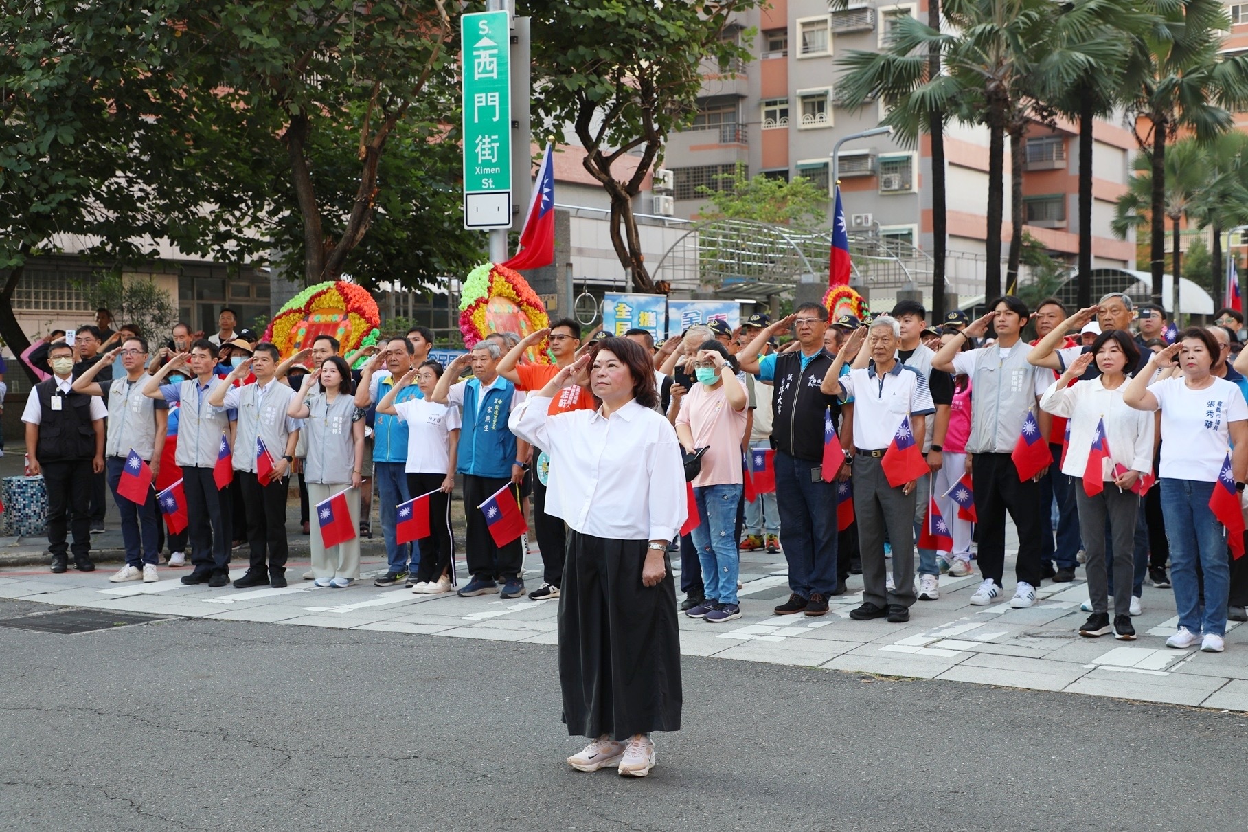 國慶不赴美！黃敏惠「留嘉」陪市民升旗　直言今年別具意義