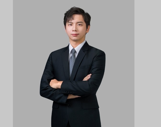新竹縣需要「轉型鄭義」！陳冠宇質疑鄭家　竟被提醒「注意安全」