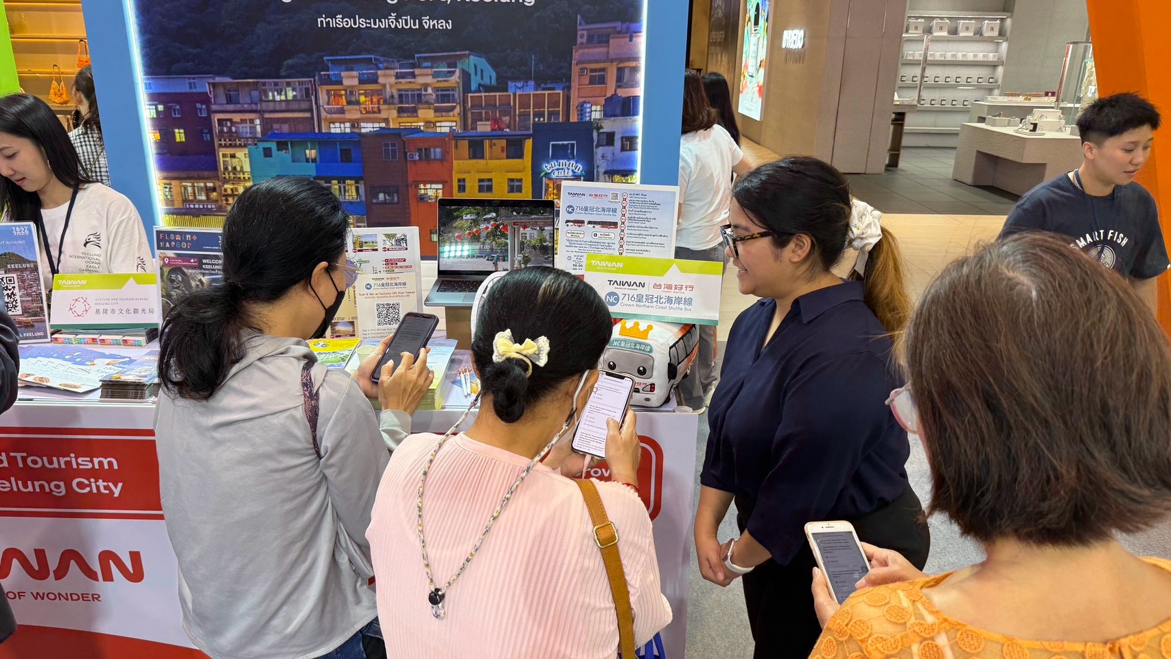 搭台灣好行玩北海岸再加碼!NC716乘車限定活動至10月底 享旅遊日常,抽住宿、泡湯好禮